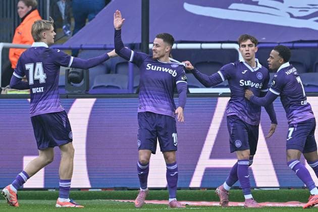 251109 RSC Anderlecht vs Club Brugge Thorgan Hazard (11) of Anderlecht celebrates with Nathan De Cat (74) of Anderlecht , Mihajlo Cvetkovic (9) of Anderlecht and Ilay Camara (7) of Anderlecht after scoring the 1-0 goal during the Jupiler Pro League season 2025 - 2026 matchday 14 game between RSC Anderlecht and Club Brugge KV on November 9 , 2025 in Anderlecht, Belgium. (Photo by David Catry Isosport) Anderlecht Belgium  Copyright: xDavidxCatryx 20251109DC2_3917