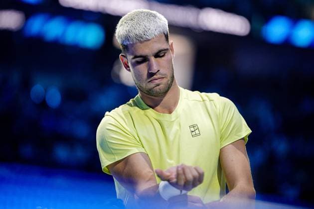 Spain s Carlos Alcaraz before the singles tennis match of the ATP, Tennis Herren World Tour Finals against Australia s Alex de Minaur at the Inalpi Arena in Turin, Italy - Sunday, Nov. 9, 2025. - .  Copyright: xMarcoxAlpozzi LaPressex