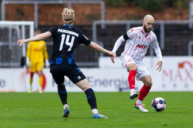 Regionalliga West Fortuna Köln SC Paderborn U21, 09 11 2025 Adrian Stanilewicz Fortuna Köln, 20 , Anton Bäuerle SC Paderborn U21, 14 Regionalliga West, Fortuna Köln SC Paderborn U21, 15 Matchday, on 09 11 2025, Südstadion, Cologne Copyright: xBEAUTIFULxSPORTS Meuselx
