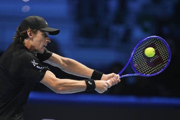 Australia s Alex de Minaur returns the ball to Spain s Carlos Alcaraz during the singles tennis match of the ATP, Tennis Herren World Tour Finals at the Inalpi Arena in Turin, Italy - Sunday, Nov. 9, 2025. - .  Copyright: xMarcoxAlpozzi LaPressex