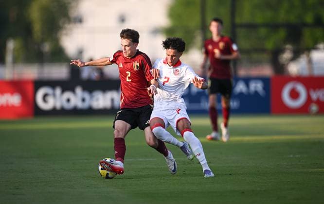 Football, Junior U 17 World Cup 2025 Preliminary Round 09 11 2025 Group D Belgium Tunisia Arthur De Kimpe left, Belgium against Ayoub Grina right, Tunisia