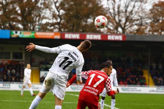 Soccer I Men I Season 2025 2026 I Regionalliga Nord I 18 Matchday I Eintracht Norderstedt Altona 93 I 09 11 2025 Moritz Grosche 11, Altona 93 Lucas Camacho de Valdoleiros 17, FC Eintracht Norderstedt Norderstedt Edmund Plambeck Stadion Schleswig Holstein Germany Copyright: xLobeca RalfxHomburgx