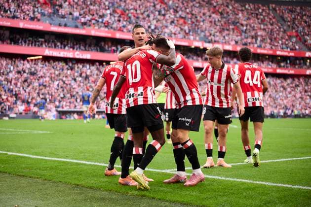 November 9, 2025, Bilbao, Vizcaya, SPAIN: Nico Williams of Athletic Club celebrates after scoring the team s first goal during the LaLiga EA Sports match between Athletic Club and Real Oviedo at San Mames on November 9, 2025, in Bilbao, Spain. Bilbao SPAIN - ZUMAa181 20251109_zaa_a181_086 Copyright: xRicardoxLarreinax