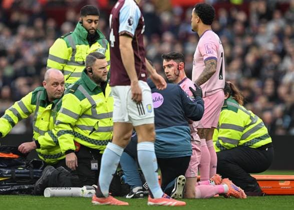 Birmingham, England, 9th November 2025. Adam Smith of Bournemouth goes down with an injury during the Aston Villa vs AFC Bournemouth Premier League match at Villa Park, Birmingham. Picture credit should read: Cody Froggatt Sportimage EDITORIAL USE ONLY. No use with unauthorised audio, video, data, fixture lists, club league logos or live services. Online in-match use limited to 120 images, no video emulation. No use in betting, games or single club league player publications. SPI_016_CF_ASTON_VILLA_V_BOURNEMOUTH SPI-4279-0016
