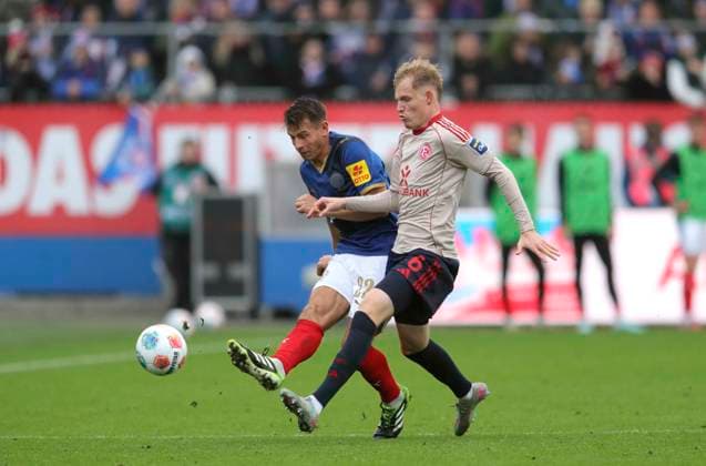 Photo Stefan SCHWAB Kiel vs Tim Breithaupt Fortuna Soccer 2 Bundesliga , Matchday 12 on Sun 09 11 2025 Holstein Kiel Fortuna Düsseldorf