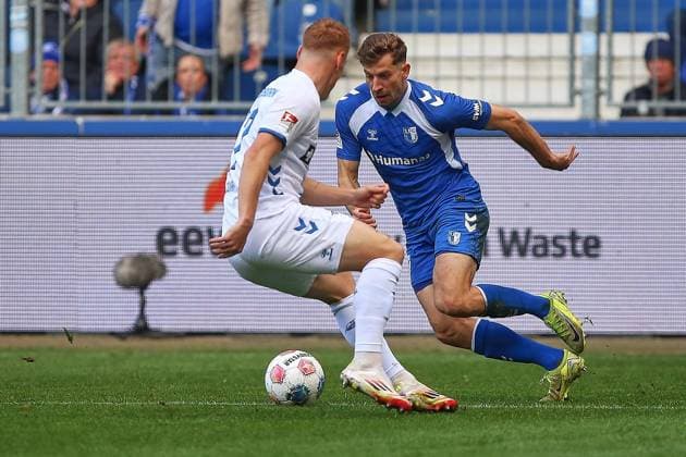 Magdeburg, Saxony-Anhalt, Germany, 09 11 2025 Avnet Arena 12 Matchday, Season 2025 26, 2 Soccer Bundesliga 1 FC Magdeburg SC Paderborn Laurin Curda 17, SC Paderborn 07 and Alexander Nollenberger 17, 1 FC Magdeburg Copyright: xdtsxNachrichtenagenturx dts_92844