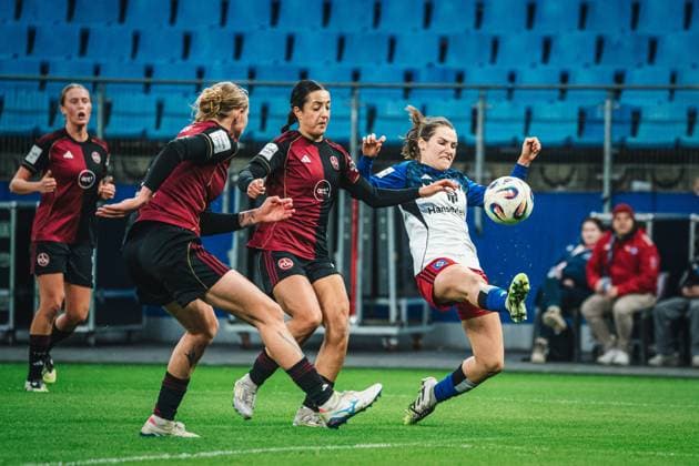 Google Pixel Frauen Bundesliga Hamburger SV vs 1 FC Nürnberg, 09 11 2025 Mária Mikolajová Hamburger SV, 27 shoots soccer, Google Pixel Frauen Bundesliga, 10 Matchday Hamburger SV vs 1 FC Nürnberg on 09 11 2025 at Volksparkstadion, Hamburg DFB DFL REGULATIONS PROHIBIT ANY USE OF PHOTOGRAPHS AS IMAGE SEQUENCES AND OR QUASI VIDEO Copyright: xBEAUTIFULxSPORTS Tonhäuserx