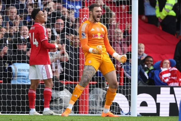 Nottingham Forest v Leeds United - Premier League Lucas Perri, goalkeeper of Leeds United celebrates save during the Premier League match between Nottingham Forest and Leeds United at City Ground on November 9, 2025 in Nottingham, England. Nottingham City Ground England United Kingdom Copyright: xNealxSimpson Sportsphoto APLx 14140754