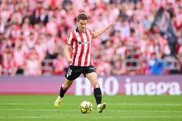 November 9, 2025, Bilbao, Vizcaya, SPAIN: Inigo Ruiz de Galarreta of Athletic Club in action during the LaLiga EA Sports match between Athletic Club and Real Oviedo at San Mames on November 9, 2025, in Bilbao, Spain. Bilbao SPAIN - ZUMAa181 20251109_zaa_a181_087 Copyright: xRicardoxLarreinax