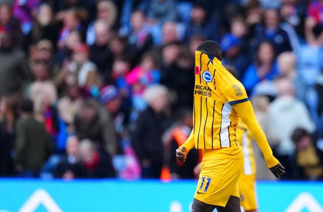 Yankuba Minteh of Brighton reacts after missing a chance late in the first half Crystal Palace v Brighton and Hove Albion, Premier League, Football, Selhurst Park, London, UK - 09 Nov 2025London Stamford Bridge United Kingdom EDITORIAL USE ONLY No use with unauthorised audio, video, data, fixture lists, club league logos or live services. Online in-match use limited to 120 images, no video emulation. No use in betting, games or single club league player publications. Copyright: xJavierxGarcia Shutterstockx 15702257af