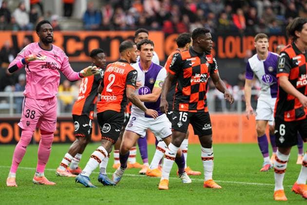 FC Lorient v Toulouse FC - Ligue 1 McDonald s 2025 2026 38 Yvon-Landry MVOGO NGANOMA (fcl) - 02 Igor SILVA DE ALMEIDA (fcl) - 02 Rasmus Schmidt NICOLAISEN (tfc) during the Ligue 1 McDonald s match between Lorient and Toulouse at Stade du Moustoir on November 9, 2025 in Lorient, France. Lorient France  Copyright: xFEPx 776348195