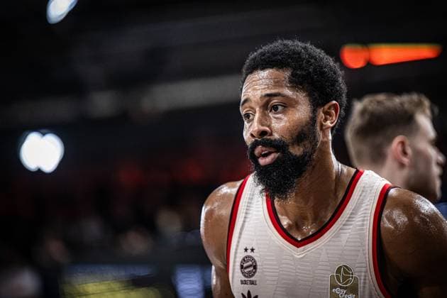 1 Basketball Bundesliga, easyCredit BBL, Season 2025 2026, Men, Main Round, Matchday 7, 09 11 2025, RASTA Vechta FC Bayern Munich Basketball Spencer Dinwiddie 26 FC Bayern Munich Basketball during the game Vechta RASTA Dome Lower Saxony Germany