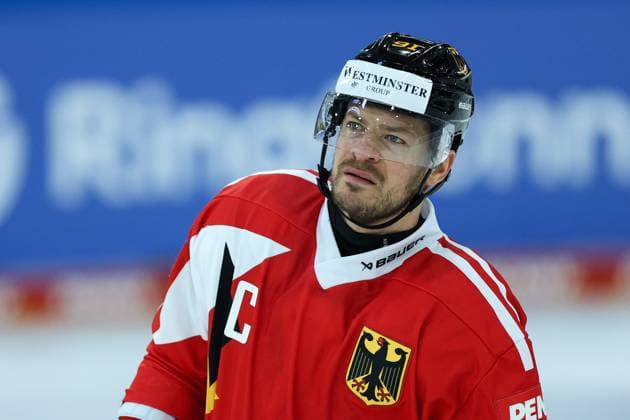 Deutschland Cup 2025 Deutschland - Slowakei am 09.11.2025 in der VR-Bank Landshut Arena in Landshut Moritz Müller ( Deutschland ) *** Germany Cup 2025 Germany Slovakia on 09 11 2025 in the VR Bank Landshut Arena in Landshut Moritz Müller Germany xMSx