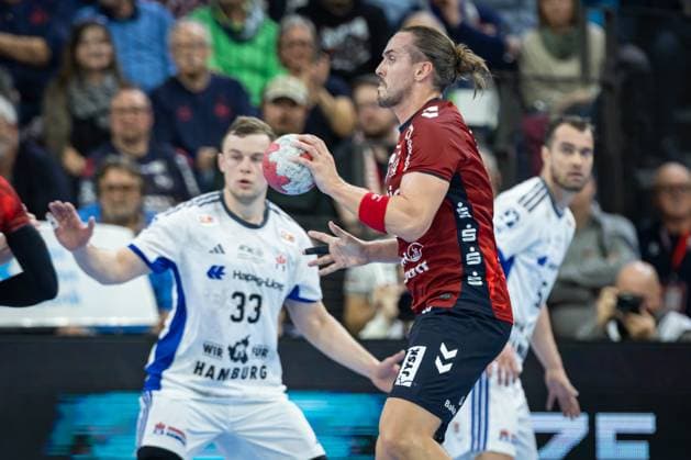 DAIKIN HBL SG Flensburg Handewitt vs Handball Sport Verein Hamburg 09 11 25 Kent Robin Tønnesen Nr 23, SG Flensburg Handewitt in attack DAIKIN HBL SG Flensburg Handewitt vs Handball Sport Verein Hamburg, GP JOULE Arena on 09 11 25 Copyright: xBEAUTIFULxSPORTS MarioxM.xKobergx