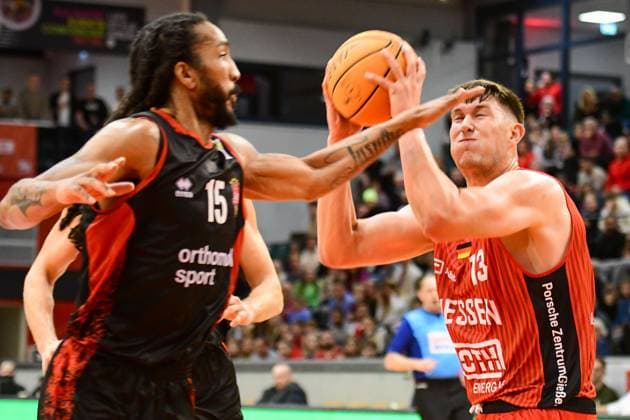 Donte Nicholas, Jonathan Maier 8 Matchday, 2 Bundesliga Pro A, 46ers, Basketball, Basketball season 2025 2026, BBL, Germany, Gießen 46ers Bayer Giants Leverkusen, Gießen in red, Leverkusen in black, Men