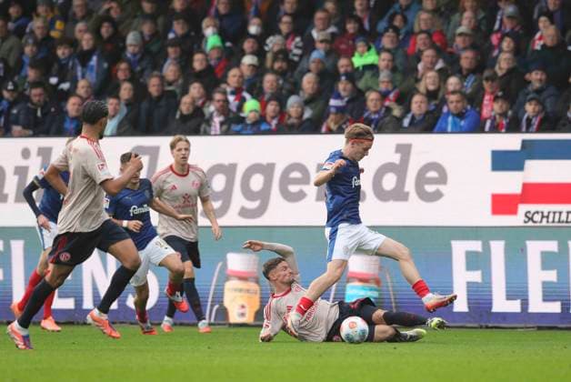 Photo Jonas Therkelsen Kiel vs Moritz HEYER Fortuna Soccer 2 Bundesliga , Matchday 12 on Sun 09 11 2025 Holstein Kiel Fortuna Düsseldorf