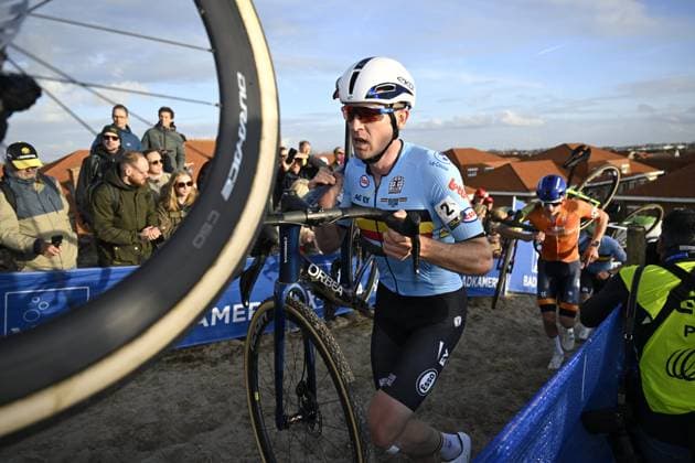 2025 UEC Cyclo-Cross EC - Men Elite MIDDELKERKE, BELGIUM - NOVEMBER 09 : Aerts Toon (BEL) in action during the 2025 UEC Cyclo-Cross European Championships for Men Elite on November 09, 2025 in Middelkerke, Belgium, 09 11 2025 Middelkerke Belgium  Copyright: xNicoxVereeckenx