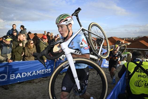 2025 UEC Cyclo-Cross EC - Men Elite MIDDELKERKE, BELGIUM - NOVEMBER 09 : Sweeck Laurens (BEL) in action during the 2025 UEC Cyclo-Cross European Championships for Men Elite on November 09, 2025 in Middelkerke, Belgium, 09 11 2025 Middelkerke Belgium  Copyright: xNicoxVereeckenx