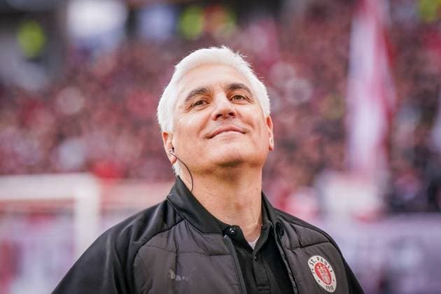 Germany Soccer Bundesliga 2025 26, 10 Matchday SC Freiburg vs FC St Pauli Europa Park Stadion St Pauli Sportchef Andreas Bornemann Freiburg im Breisgau Baden Württemberg Germany Copyright: xJOERANxSTEINSIEKx