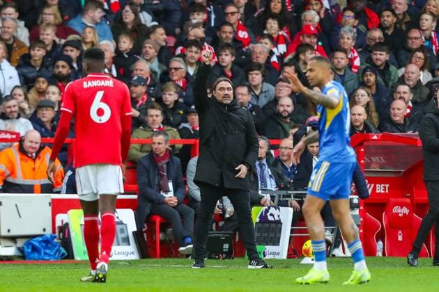 Nottingham Forest v Leeds United, Premier League Daniel Farke Manager Of Leeds United gestures during the Nottingham Forest v Leeds United Premier League match at the City Ground, West Bridgford, England on 9 November 2025 Credit: Lee Keuneke Every Second Media Editorial use only. All images are copyright Every Second Media Limited. No images may be reproduced without prior permission. All rights reserved. Premier League and Football League images are subject to licensing agreements with Football DataCo Limited. see https: www.football-dataco.com Copyright: xIMAGO EveryxSecondxMediax ESM-1661-0044 LeexKeunekex xEveryxSecondxMediax