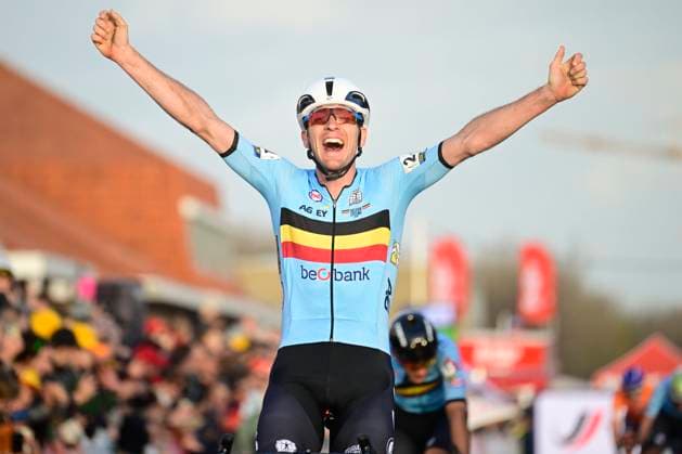 2025 UEC Cyclo-Cross EC - Men Elite MIDDELKERKE, BELGIUM - NOVEMBER 09 : Aerts Toon (BEL) celebrating his victory during the 2025 UEC Cyclo-Cross European Championships for Men Elite on November 09, 2025 in Middelkerke, Belgium, 09 11 2025 Middelkerke Belgium  Copyright: xNicoxVereeckenx