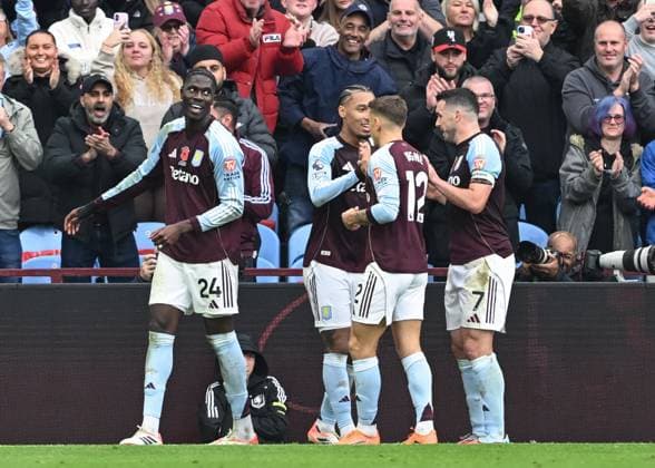 Birmingham, England, 9th November 2025. Amadou Onana of Aston Villa celebrates scoring his sides second goal during the Aston Villa vs AFC Bournemouth Premier League match at Villa Park, Birmingham. Picture credit should read: Cody Froggatt Sportimage EDITORIAL USE ONLY. No use with unauthorised audio, video, data, fixture lists, club league logos or live services. Online in-match use limited to 120 images, no video emulation. No use in betting, games or single club league player publications. SPI_028_CF_ASTON_VILLA_V_BOURNEMOUTH SPI-4279-0026