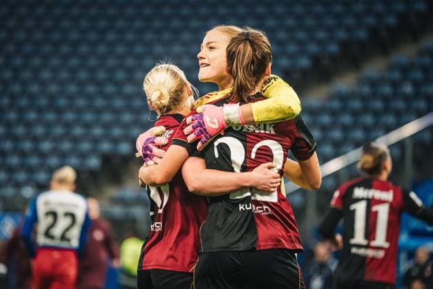 Google Pixel Womens Bundesliga Hamburger SV vs 1 FC Nürnberg, 09 11 2025 1 FC Nürnberg celebrates 1 2 at Hamburger SV Google Pixel Womens Bundesliga, 10 Matchday Hamburger SV vs 1 FC Nürnberg on 09 11 2025 at Volksparkstadion, Hamburg DFB DFL REGULATIONS PROHIBIT ANY USE OF PHOTOGRAPHS AS IMAGE SEQUENCES AND OR QUASI VIDEO Copyright: xBEAUTIFULxSPORTS Tonhäuserx