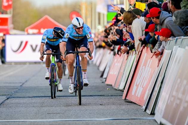 2025 UEC Cyclo-Cross EC - Men Elite MIDDELKERKE, BELGIUM - NOVEMBER 09 : Aerts Toon (BEL) celebrating his victory during the 2025 UEC Cyclo-Cross European Championships for Men Elite on November 09, 2025 in Middelkerke, Belgium, 09 11 2025 Middelkerke Belgium  Copyright: xNicoxVereeckenx