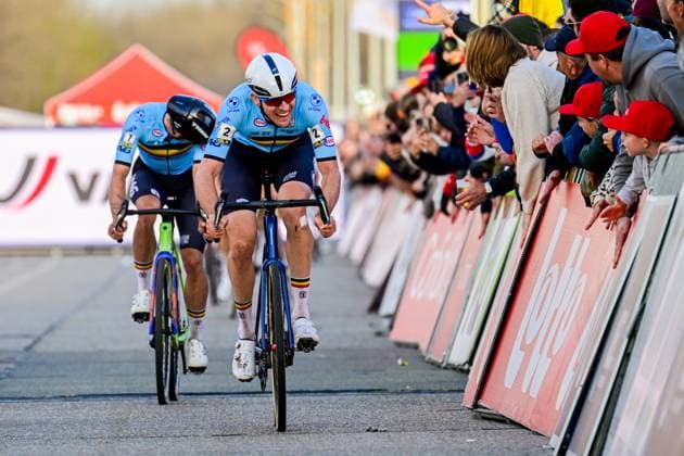 2025 UEC Cyclo-Cross EC - Men Elite MIDDELKERKE, BELGIUM - NOVEMBER 09 : Aerts Toon (BEL) celebrating his victory during the 2025 UEC Cyclo-Cross European Championships for Men Elite on November 09, 2025 in Middelkerke, Belgium, 09 11 2025 Middelkerke Belgium  Copyright: xNicoxVereeckenx