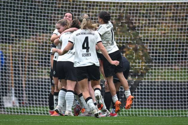 Germany, Football, 2 Womens Bundesliga, Matchday 10, 2025 2026, Borussia Mönchengladbach vs FC Ingolstadt 04, 09 11 2025, Grenzlandstadion, Mönchengladbach, Germany, Borussia celebrates the goal for 3 2 Copyright: xMarkusxVerwimpx