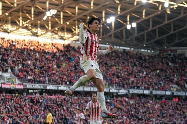 Yuito Suzuki SC Freiburg, 14 Goal celebration, Emotions, Goal shot, Goal, Goal, Goal, Germany, Football, 1 Bundesliga, 10 Matchday, 2025 2026, SC Freiburg vs FC St Pauli, 09 11 2025, Europa Park Stadion, Freiburg, Germany DFL REGULATIONS PROHIBIT ANY USE OF PHOTOGRAPHS AS IMAGE SEQUENCES AND OR QUASI VIDEO Freiburg Europa Park Stadion Baden Württemberg Germany Copyright: xArnexAmbergx