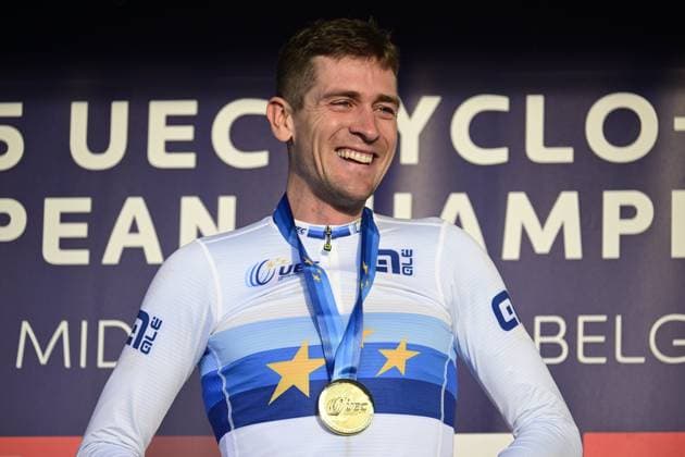 2025 UEC Cyclo-Cross EC - Men Elite MIDDELKERKE, BELGIUM - NOVEMBER 09 : Aerts Toon (BEL) celebrating his victory on the podium during the 2025 UEC Cyclo-Cross European Championships for Men Elite on November 09, 2025 in Middelkerke, Belgium, 09 11 2025 Middelkerke Belgium  Copyright: xNicoxVereeckenx