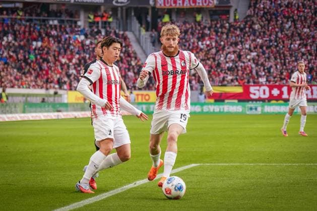 Germany Soccer Bundesliga 2025 26, 10 Matchday SC Freiburg vs FC St Pauli Europa Park Stadion Jan Niklas Beste SC Freiburg, 19 Freiburg im Breisgau Baden Württemberg Germany Copyright: xJOERANxSTEINSIEKx