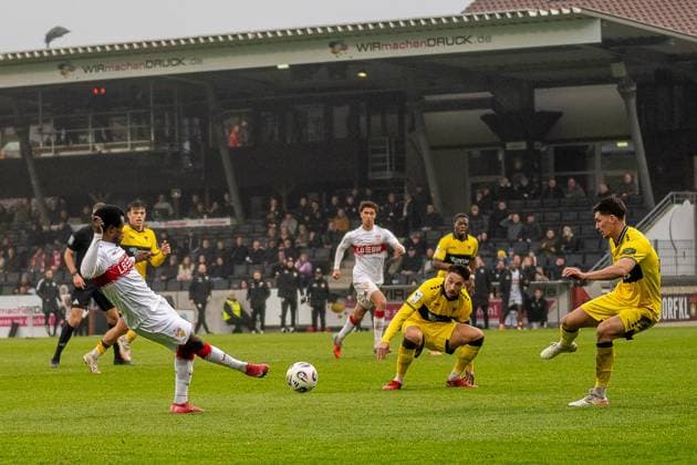 Great chance by Abdenego Nankishi VfB Stuttgart II, 17 , VFB Stuttgart II vs Alemannia Aachen, Football, 3 Liga, Matchday 14, Season 2025 2026, 09 11 2025 VFB Stuttgart II vs Alemannia Aachen, Football, 3 Liga, Matchday 14, Season 2025 2026, 09 11 2025 Aspach Copyright: xEibner-Pressefoto PhilipxZieglerx EP_PZR
