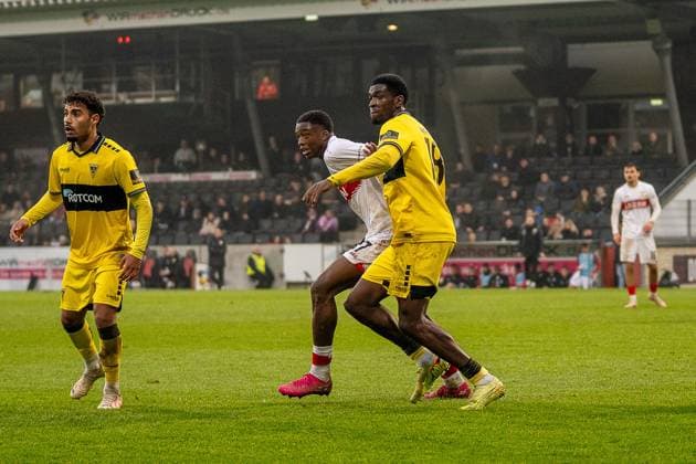 duel between Kwasi Wriedt Alemannia Aachen, 18 and Mansour Ouro Tagba VfB Stuttgart II, 27 , VFB Stuttgart II vs Alemannia Aachen, Football, 3 Liga, Matchday 14, Season 2025 2026, 09 11 2025 VFB Stuttgart II vs Alemannia Aachen, Football, 3 Liga, Matchday 14, Season 2025 2026, 09 11 2025 Aspach Copyright: xEibner-Pressefoto PhilipxZieglerx EP_PZR