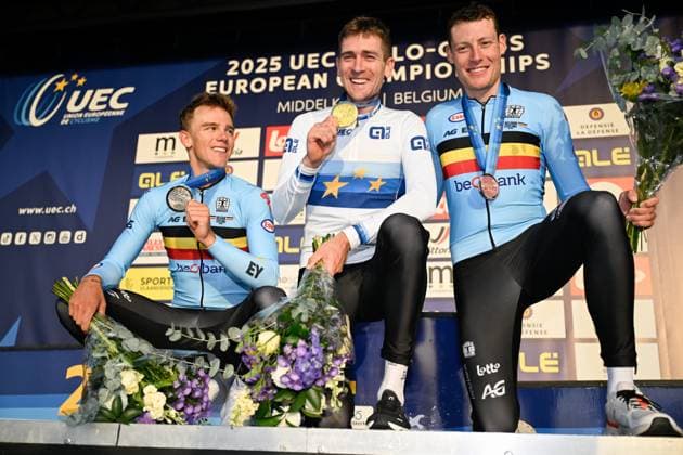 2025 UEC Cyclo-Cross EC - Men Elite MIDDELKERKE, BELGIUM - NOVEMBER 09 : Nys Thibau (BEL), Wyseure Joran (BEL) Aerts Toon (BEL) celebrating his victory on the podium during the 2025 UEC Cyclo-Cross European Championships for Men Elite on November 09, 2025 in Middelkerke, Belgium, 09 11 2025 Middelkerke Belgium  Copyright: xNicoxVereeckenx