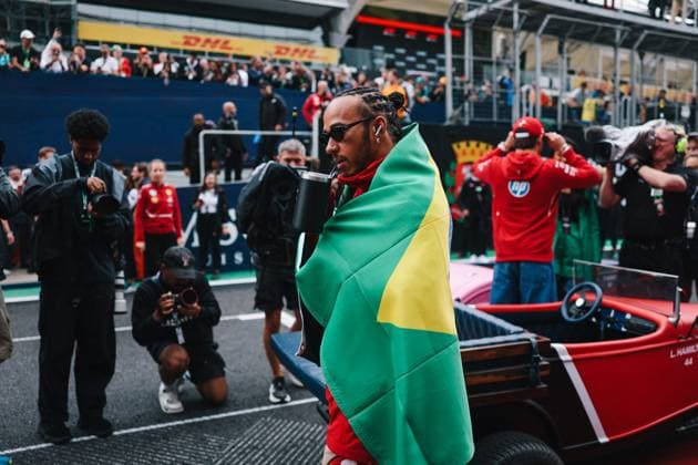 F1 - SAO PAULO GRAND PRIX 2025 drivers parade HAMILTON Lewis (gbr), Scuderia Ferrari SF-25, portrait during the 2025 Formula 1 Grande Premio de Sao Paulo, 2025 Sao Paulo Grand Prix, 21th round of the 2025 FIA Formula One World Championship, WM, Weltmeisterschaft from November 7 to 9, 2025 on the Interlagos, in Sao Paulo, Brazil - Sao PauloBrazil  Copyright: xANTONINxVINCENTx