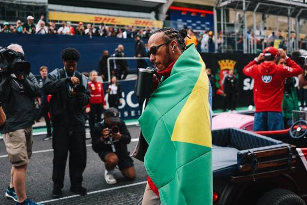 F1 - SAO PAULO GRAND PRIX 2025 drivers parade HAMILTON Lewis (gbr), Scuderia Ferrari SF-25, portrait during the 2025 Formula 1 Grande Premio de Sao Paulo, 2025 Sao Paulo Grand Prix, 21th round of the 2025 FIA Formula One World Championship, WM, Weltmeisterschaft from November 7 to 9, 2025 on the Interlagos, in Sao Paulo, Brazil - Sao PauloBrazil  Copyright: xANTONINxVINCENTx