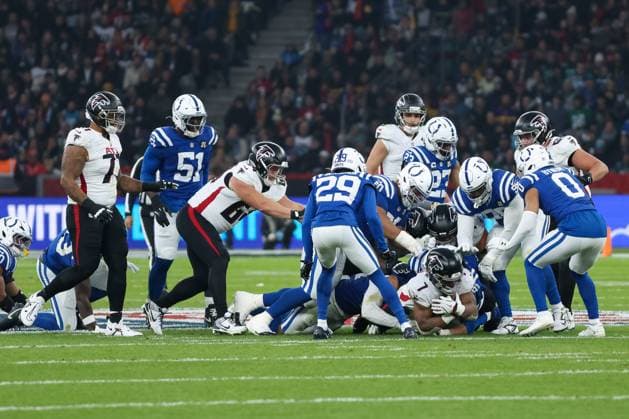Bijan Robinson Atlanta Falcons, 07 with ball, GER, Indianapolis Colts vs Atlanta Falcons, American Football, National Football League, Berlin Game 2025, Week 10, Season 2025, 09 11 2025, GER, Indianapolis Colts vs Atlanta Falcons, American Football, National Football League, Berlin Game 2025, Week 10, Season 2025, 09 11 2025 Berlin Copyright: xEibner-Pressefoto JennixMaulx EP_JML