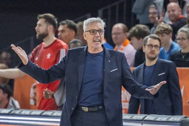GER, EasyCredit BBL RASTA Vechta vs FC Bayern Muenchen 09 11 2025, RASTA Dome, Vechta, GER, EasyCredit BBL RASTA Vechta vs FC Bayern Muenchen in picture Gordon Herbert Gordon Herbert Coach FCB nordphotoxGmbHxx xKokenge nph00001