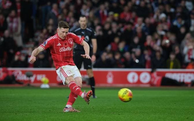 Elliot Anderson of Nottingham Forest shoots and scores from the spot in the 90+1 minute 3-1 during the Premier league football match between Nottingham Forest and Leeds United at City Ground in Nottingham. Copyright: xPaulxBonser SportsxPressxPhotox Sportspressphoto_SPR59631