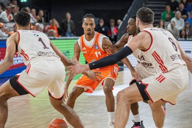 GER, EasyCredit BBL RASTA Vechta vs FC Bayern Muenchen 09 11 2025, RASTA Dome, Vechta, GER, EasyCredit BBL RASTA Vechta vs FC Bayern Muenchen pictured Alonzo Verge Jr Rasta 11 nordphotoxGmbHxx xKokenge nph00001