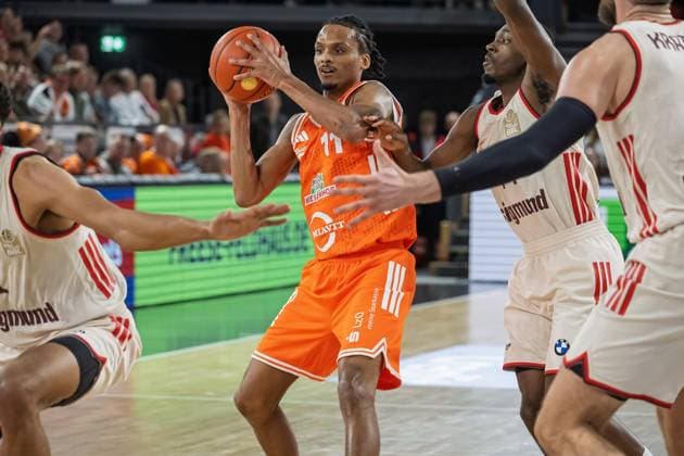 GER, EasyCredit BBL RASTA Vechta vs FC Bayern Muenchen 09 11 2025, RASTA Dome, Vechta, GER, EasyCredit BBL RASTA Vechta vs FC Bayern Muenchen pictured Alonzo Verge Jr Rasta 11 nordphotoxGmbHxx xKokenge nph00001