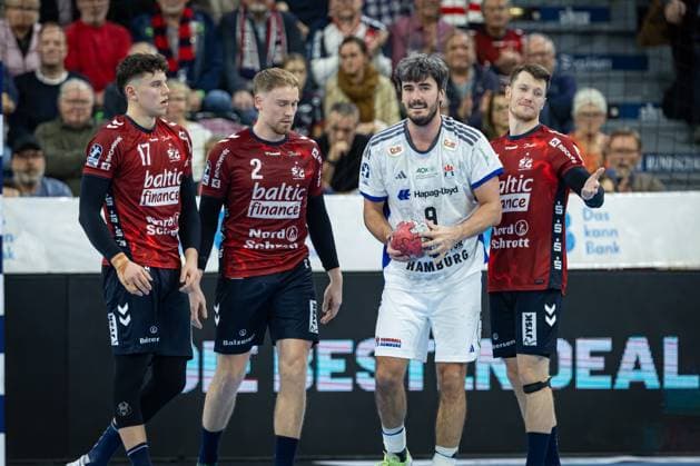 DAIKIN HBL SG Flensburg Handewitt vs Handball Sport Verein Hamburg 09 11 25 Jacob Lassen Nr 09, Handball Sportverein Hamburg in attack DAIKIN HBL SG Flensburg Handewitt vs Handball Sport Verein Hamburg, GP JOULE Arena on 09 11 25 Copyright: xBEAUTIFULxSPORTS MarioxM.xKobergx