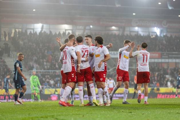 09 11 2025, Soccer, GER, Season, 3 Liga, Season 2025 2026, Matchday 14, SSV Jahn Regensburg TSV 1860 München Cheering after the 1 0 by Lucas Hermes SSV Jahn Regensburg DFL REGULATIONS PROHIBIT ANY USE OF PHOTOGRAPHS AS IMAGE SEQUENCES AND OR QUASI VIDEO