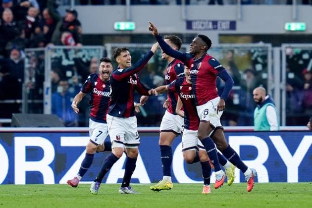 Bologna FC 1909 v SSC Napoli - Serie A Enilive Jhon Lucumi of Bologna FC celebrates after scoring second goal during the serie Serie A Enilive match between Bologna FC 1909 and SSC Napoli at Stadio Renato Dall™Ara on November 9, 2025 in Bologna, Italy Bologna Stadio Renato Dall Ara Bologna Italy Copyright: xGiuseppexMaffiax 251109_SerieA_Bologna-Napoli_GM_2070
