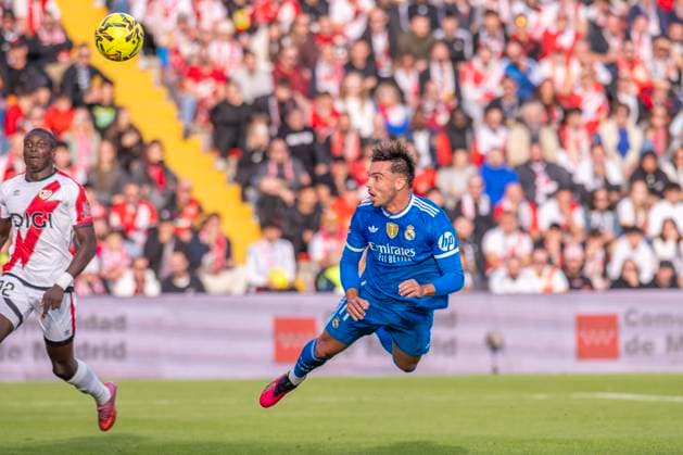 November 9, 2025, Madrid, Madrid, Spain: RAUL ASENCIO of Real Madrid CF in action shoots for goal during the LaLiga EA Sports match between RAYO VALLECANO DE MADRID Vs. REAL MADRID CF at Estadio de Vallecas on November 09, 2025 in Madrid, Spain. Madrid Spain - ZUMAc312 20251109_zsp_c312_052 Copyright: xOscarxManuelxSanchezx