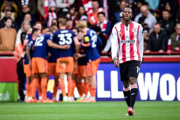 BRENTFORD, ENGLAND - NOVEMBER 9: Dango Ouattara of Brentford reaction to Harvey Barnes of Newcastle United goal during the Premier League match between Brentford and Newcastle United at Gtech Community Stadium on November 9, 2025 in Brentford, England. SPO 