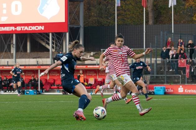 Jill Janssens (9 TSG Hoffenheim) and Martyna Wiankowska (26 1. FC Köln) during the Google Pixel Frauen-Bundesliga between 1. FC Köln and TSG Hoffenheim at Franz-Kremer-Stadion in Cologne, Germany. Copyright: xQianruxZhang SPPx Sportspressphoto_SPR59666