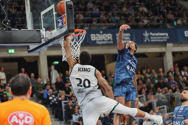 v li Urald King Vet Concept Gladiators Trier, 20 , Michael Weathers MLP Academics Heidelberg, 20 GER, MLP Academics Heidelberg vs Vet Concept Gladiators Trier, Basketball, easycredit Basketball Bundesliga, 7 Matchday, Season, 2025 2026, 09 11 2025 GER, MLP Academics Heidelberg vs Vet Concept Gladiators Trier, Basketball, easycredit Basketball Bundesliga, 7 Matchday, Season, 2025 2026, 09 11 2025 Heidelberg Copyright: xEibner-Pressefoto JoergxHirschx EP_JHH